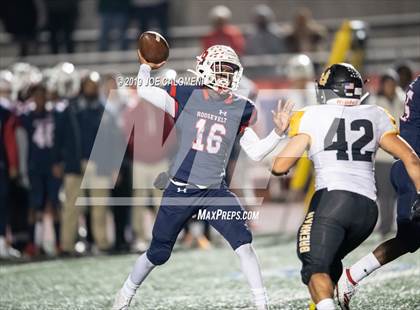 Thumbnail 3 in Brennan vs Roosevelt [Theodore] (UIL 6A Bi-District Playoff) photogallery.