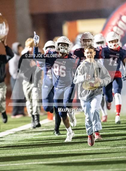 Thumbnail 2 in Brennan vs Roosevelt [Theodore] (UIL 6A Bi-District Playoff) photogallery.