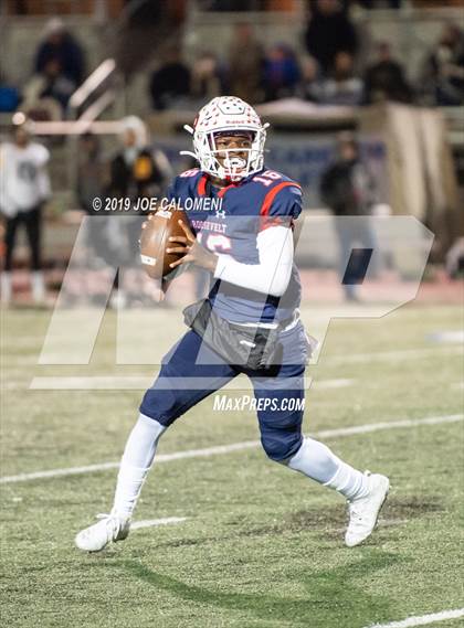 Thumbnail 3 in Brennan vs Roosevelt [Theodore] (UIL 6A Bi-District Playoff) photogallery.