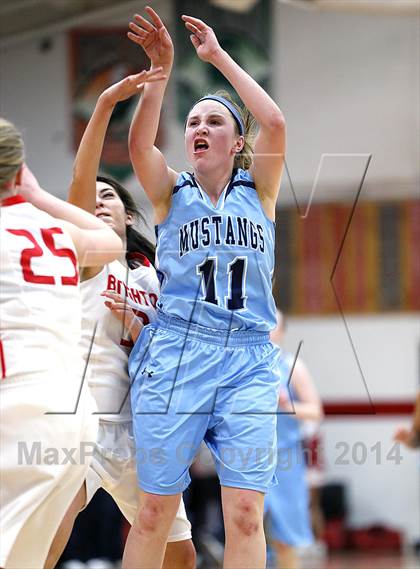 Thumbnail 3 in Brighton vs. Ralston Valley (CHSAA 5A Round 2 Playoff) photogallery.