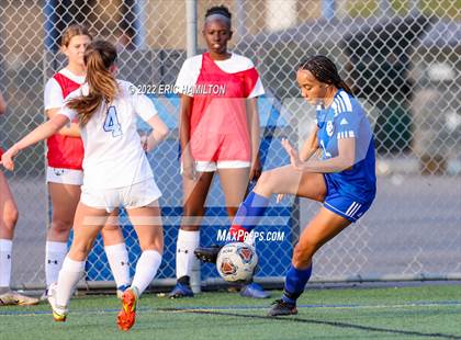 Thumbnail 3 in Marymount vs Culver City photogallery.