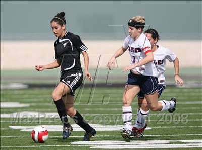 Thumbnail 1 in Dobie vs Allen (Georgetown Governor's Cup) photogallery.