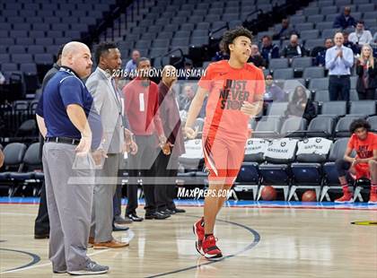 Thumbnail 2 in View Park vs. Stuart Hall (CIF State D4 Final) photogallery.