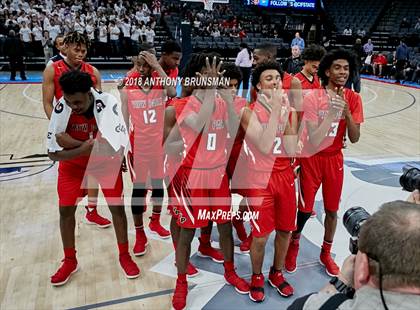 Thumbnail 2 in View Park vs. Stuart Hall (CIF State D4 Final) photogallery.