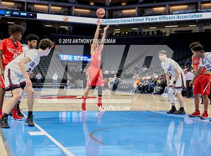 Thumbnail 2 in View Park vs. Stuart Hall (CIF State D4 Final) photogallery.