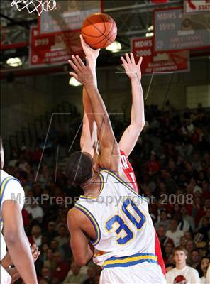 Thumbnail 1 in Mater Dei vs. Farragut (Nike Extravaganza) photogallery.