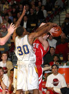 Thumbnail 1 in Mater Dei vs. Farragut (Nike Extravaganza) photogallery.