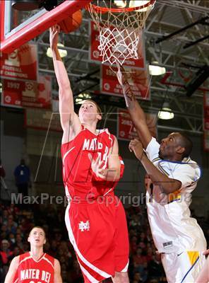 Thumbnail 2 in Mater Dei vs. Farragut (Nike Extravaganza) photogallery.