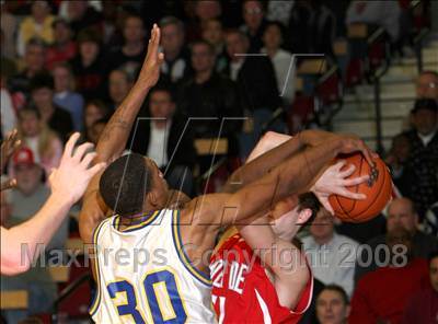 Thumbnail 2 in Mater Dei vs. Farragut (Nike Extravaganza) photogallery.