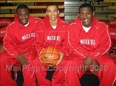 Thumbnail 1 in Mater Dei vs. Farragut (Nike Extravaganza) photogallery.
