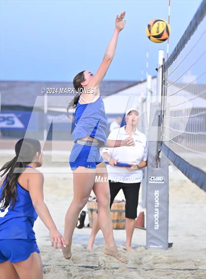 Thumbnail 3 in Xavier College Prep vs. Notre Dame Prep (AIA DI Pairs Finals) photogallery.