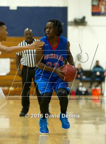 Thumbnail 2 in Buchanan @ Bakersfield photogallery.
