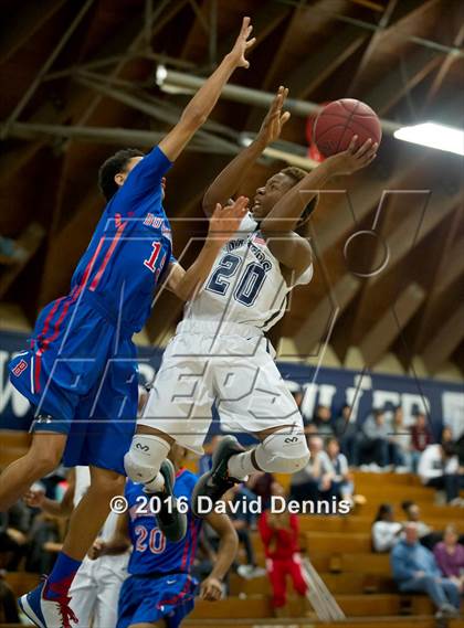 Thumbnail 1 in Buchanan @ Bakersfield photogallery.
