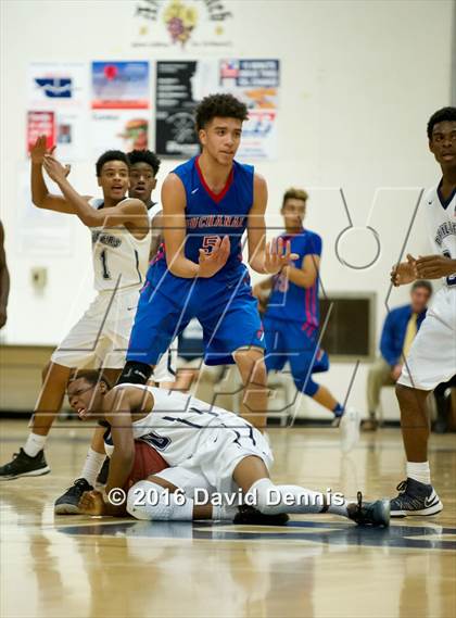 Thumbnail 1 in Buchanan @ Bakersfield photogallery.