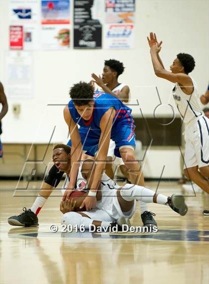 Thumbnail 2 in Buchanan @ Bakersfield photogallery.