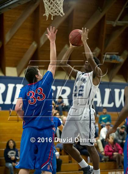 Thumbnail 3 in Buchanan @ Bakersfield photogallery.