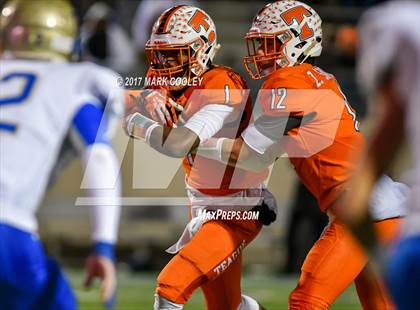 Thumbnail 2 in Teague vs. Rockdale (UIL 3A D1 Quarterfinal) photogallery.