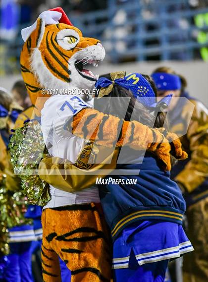 Thumbnail 1 in Teague vs. Rockdale (UIL 3A D1 Quarterfinal) photogallery.