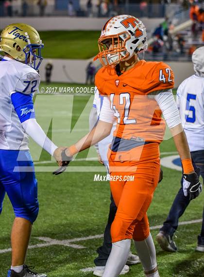 Thumbnail 2 in Teague vs. Rockdale (UIL 3A D1 Quarterfinal) photogallery.