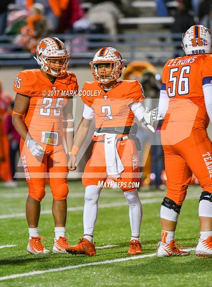Thumbnail 2 in Teague vs. Rockdale (UIL 3A D1 Quarterfinal) photogallery.