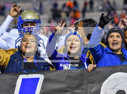 Thumbnail 3 in Teague vs. Rockdale (UIL 3A D1 Quarterfinal) photogallery.
