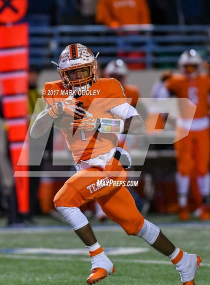 Thumbnail 3 in Teague vs. Rockdale (UIL 3A D1 Quarterfinal) photogallery.