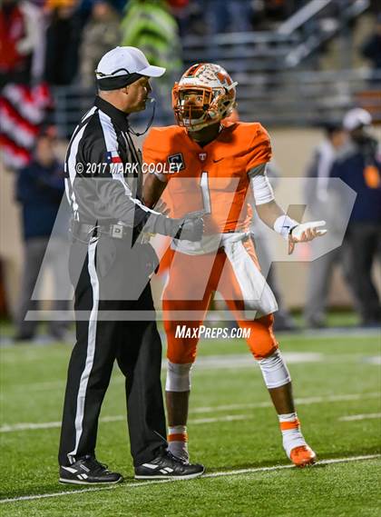 Thumbnail 3 in Teague vs. Rockdale (UIL 3A D1 Quarterfinal) photogallery.