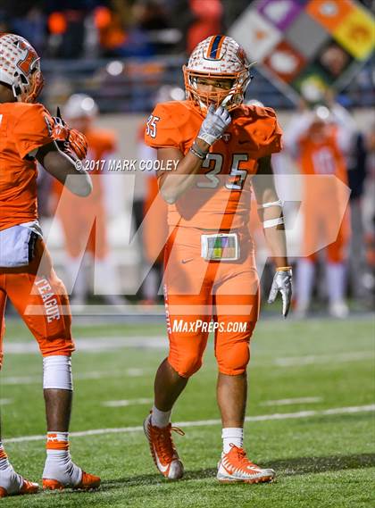 Thumbnail 1 in Teague vs. Rockdale (UIL 3A D1 Quarterfinal) photogallery.