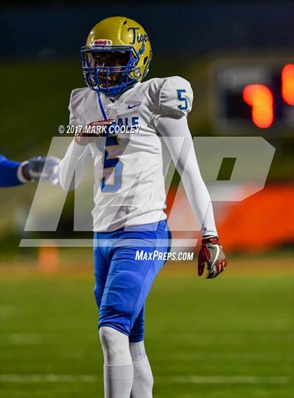 Thumbnail 2 in Teague vs. Rockdale (UIL 3A D1 Quarterfinal) photogallery.