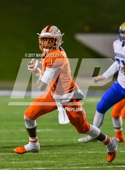 Thumbnail 1 in Teague vs. Rockdale (UIL 3A D1 Quarterfinal) photogallery.