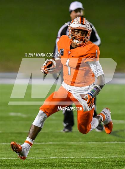 Thumbnail 2 in Teague vs. Rockdale (UIL 3A D1 Quarterfinal) photogallery.