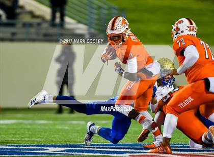 Thumbnail 3 in Teague vs. Rockdale (UIL 3A D1 Quarterfinal) photogallery.