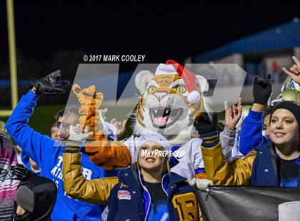 Thumbnail 2 in Teague vs. Rockdale (UIL 3A D1 Quarterfinal) photogallery.