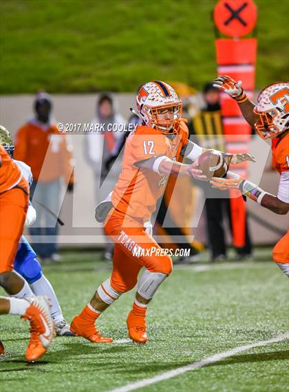 Thumbnail 3 in Teague vs. Rockdale (UIL 3A D1 Quarterfinal) photogallery.