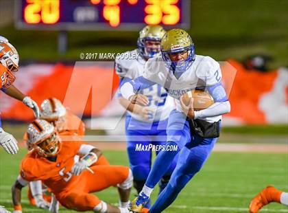 Thumbnail 2 in Teague vs. Rockdale (UIL 3A D1 Quarterfinal) photogallery.