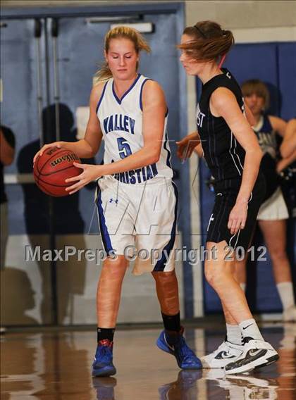 Thumbnail 2 in Northwest Christian @ Valley Christian photogallery.
