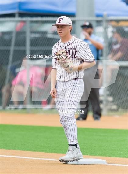 Thumbnail 3 in Robstown vs. Floresville (UIL 4A Regional Quarterfinals) photogallery.
