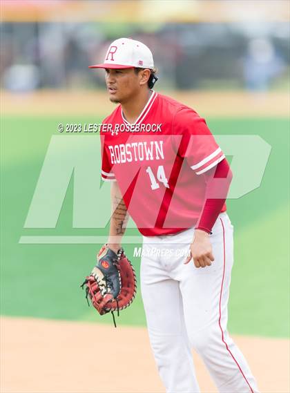Thumbnail 1 in Robstown vs. Floresville (UIL 4A Regional Quarterfinals) photogallery.
