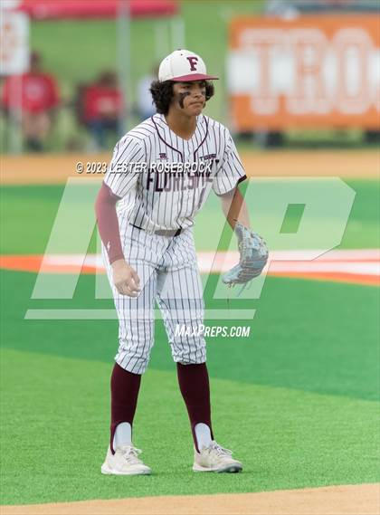 Thumbnail 1 in Robstown vs. Floresville (UIL 4A Regional Quarterfinals) photogallery.