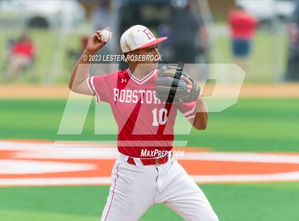 Thumbnail 1 in Robstown vs. Floresville (UIL 4A Regional Quarterfinals) photogallery.
