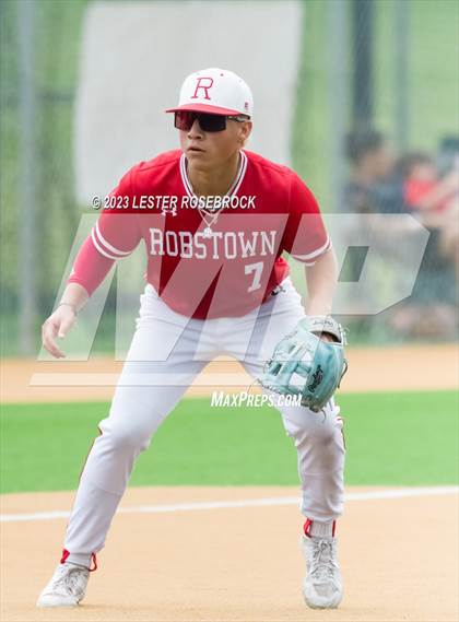 Thumbnail 2 in Robstown vs. Floresville (UIL 4A Regional Quarterfinals) photogallery.