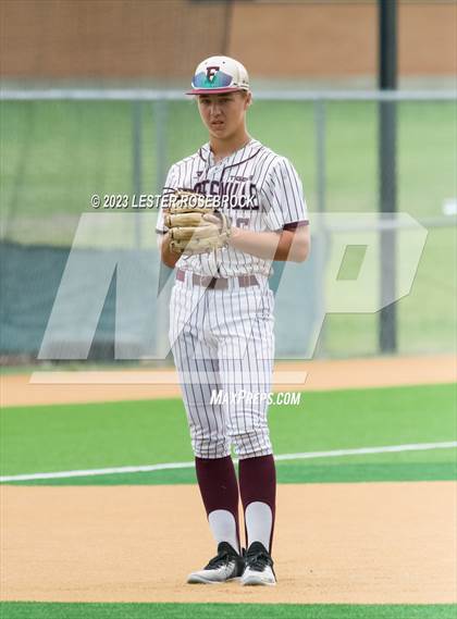 Thumbnail 1 in Robstown vs. Floresville (UIL 4A Regional Quarterfinals) photogallery.