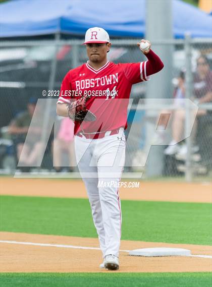 Thumbnail 1 in Robstown vs. Floresville (UIL 4A Regional Quarterfinals) photogallery.