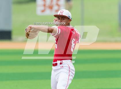 Thumbnail 3 in Robstown vs. Floresville (UIL 4A Regional Quarterfinals) photogallery.