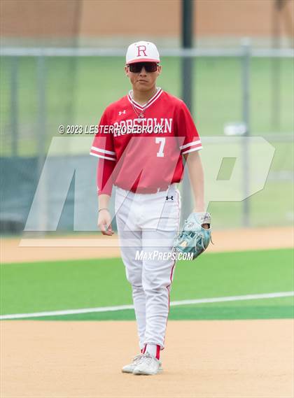 Thumbnail 3 in Robstown vs. Floresville (UIL 4A Regional Quarterfinals) photogallery.