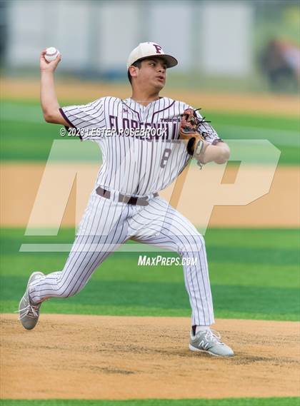 Thumbnail 3 in Robstown vs. Floresville (UIL 4A Regional Quarterfinals) photogallery.