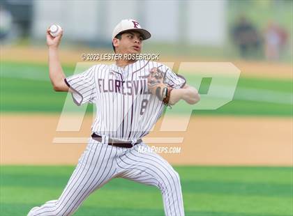 Thumbnail 3 in Robstown vs. Floresville (UIL 4A Regional Quarterfinals) photogallery.