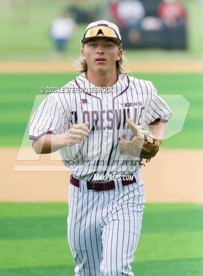 Thumbnail 2 in Robstown vs. Floresville (UIL 4A Regional Quarterfinals) photogallery.