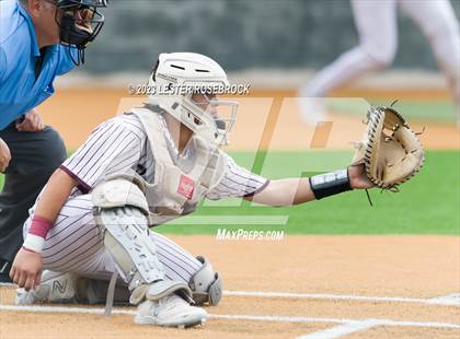 Thumbnail 1 in Robstown vs. Floresville (UIL 4A Regional Quarterfinals) photogallery.