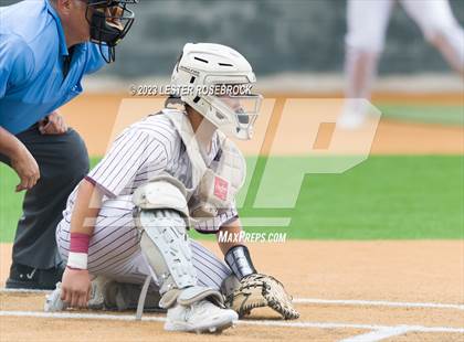 Thumbnail 3 in Robstown vs. Floresville (UIL 4A Regional Quarterfinals) photogallery.
